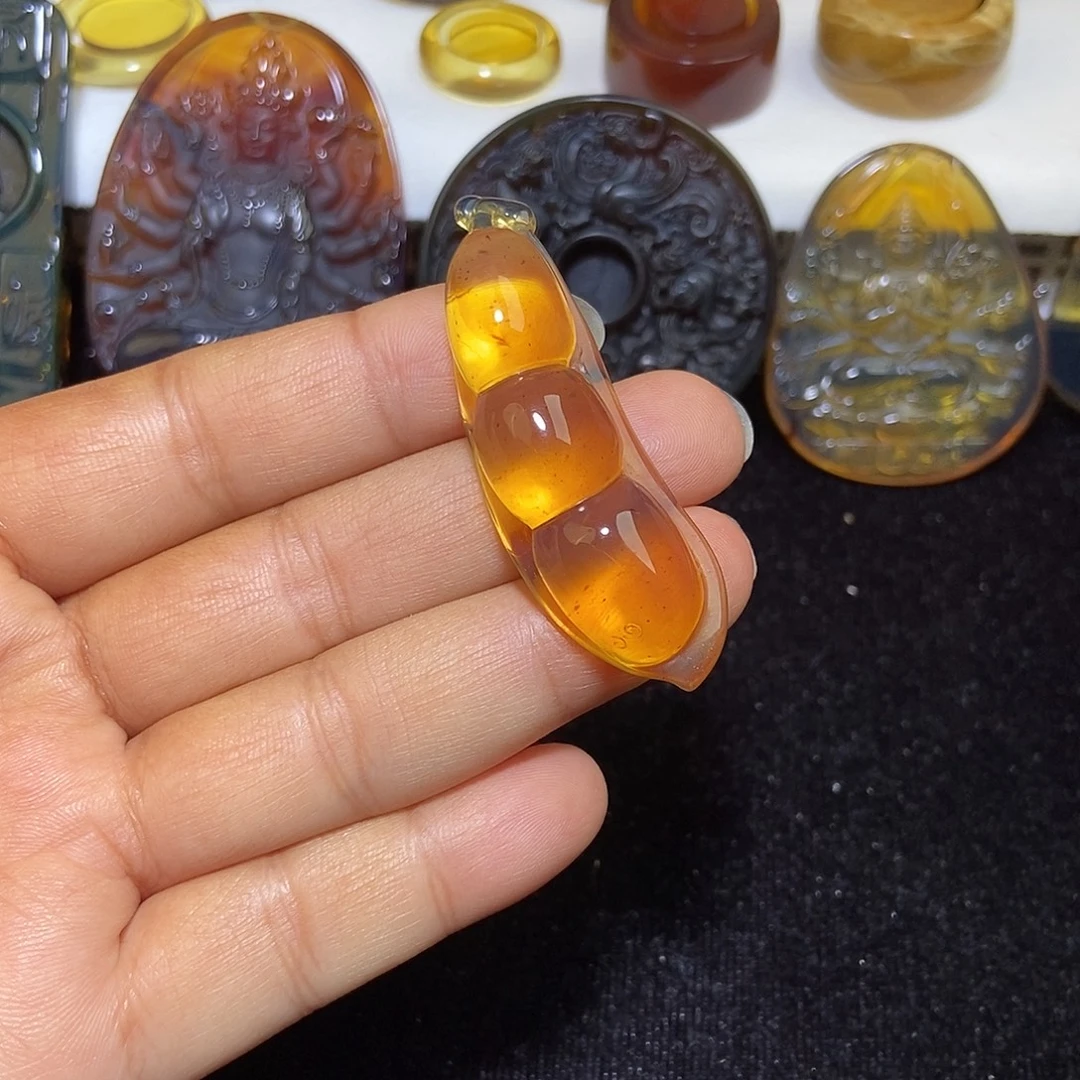 琥珀未镶嵌颈饰缅甸天然琥珀吊坠