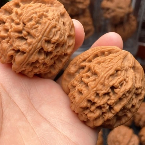 文玩核桃吊坠南疆45全品