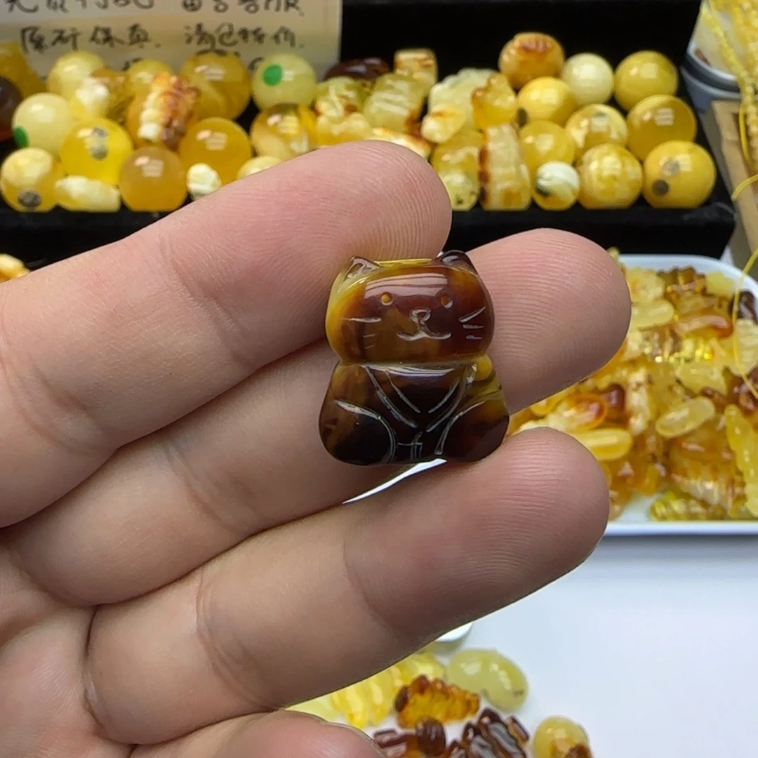 琥珀未镶嵌裸石1.93克