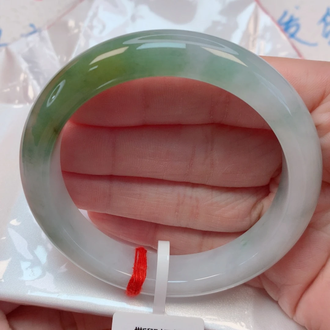 翡翠手镯未镶嵌57圈