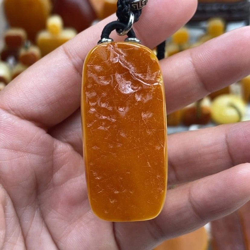 【闪购商品】琥珀颈饰未镶嵌