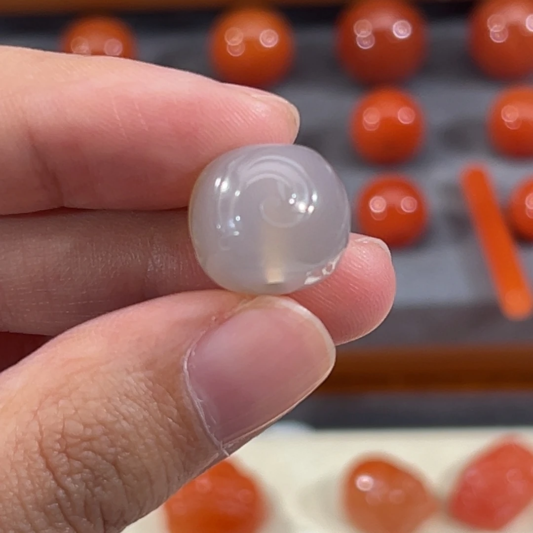 玛瑙/玉髓未镶嵌雕件珠14.2*12.2mm