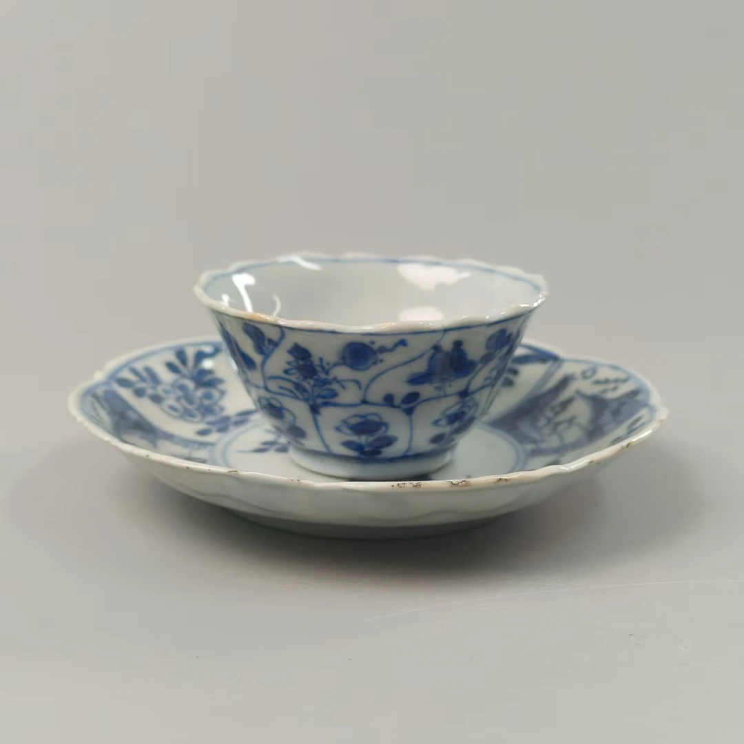 16 136 清康熙 青花开窗博古纹杯碟套-6070046