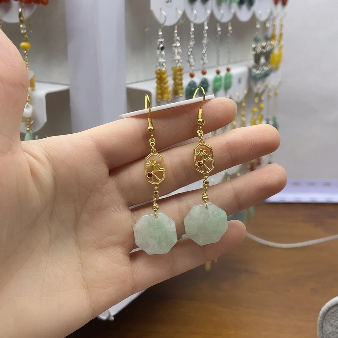 翡翠未镶嵌耳饰一物一图，以实物为准