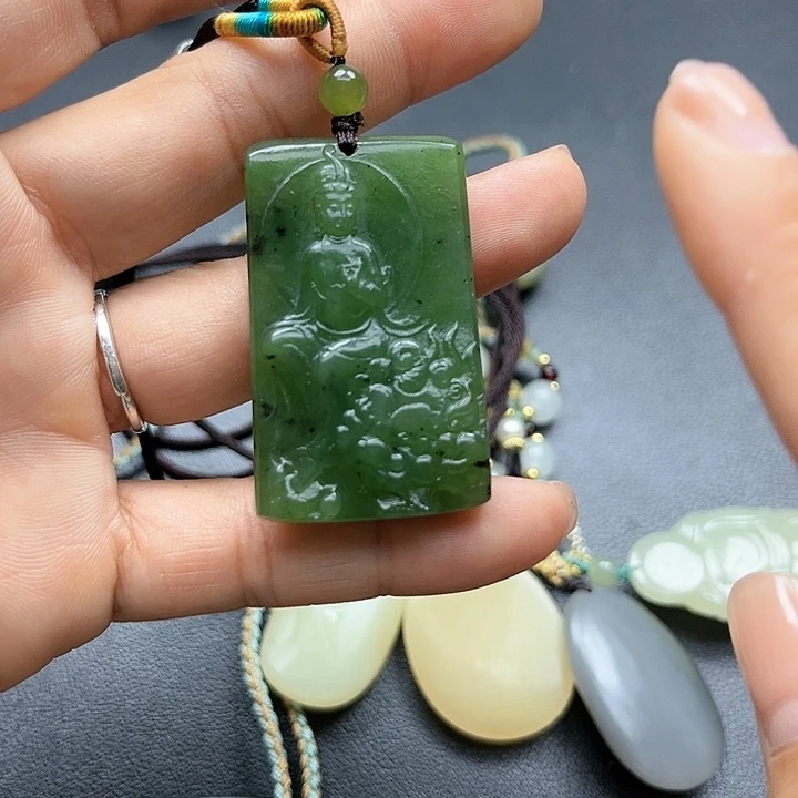 【闪购商品】颈饰未镶嵌和田玉