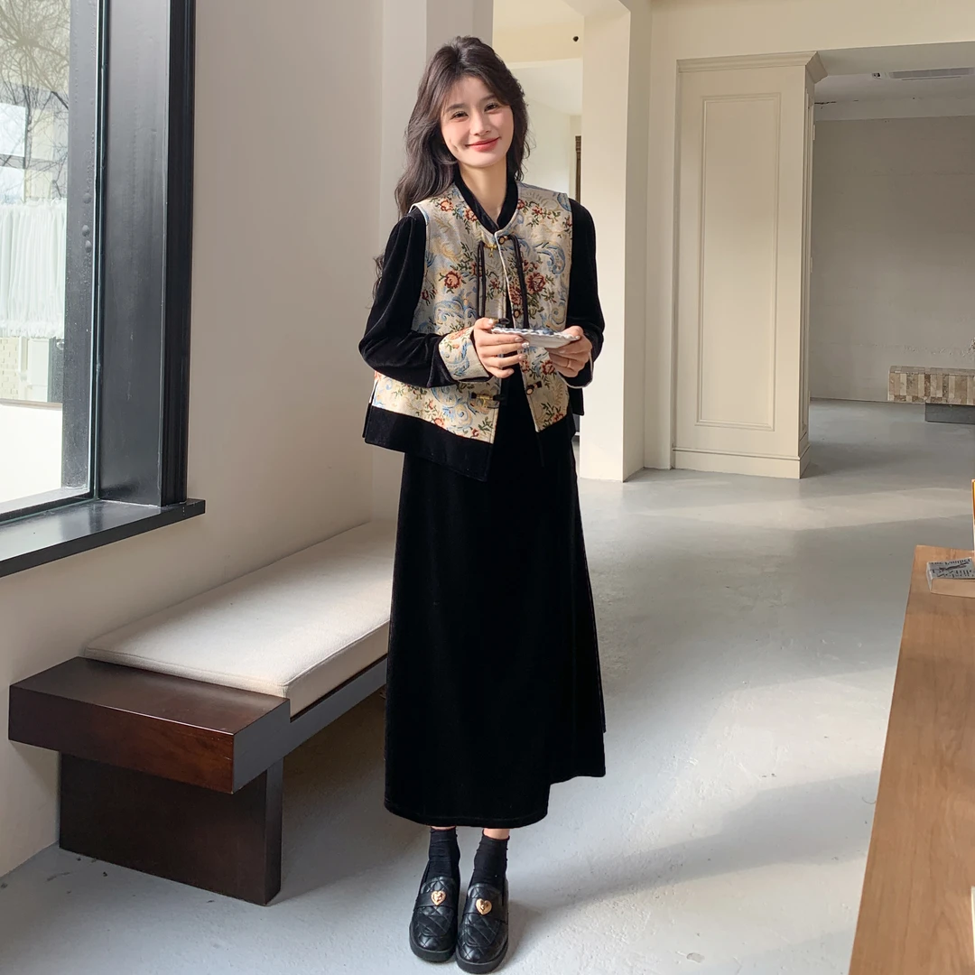 新中式刺绣丝绒马甲连衣裙套装女高级感气质秋季新款2025两件套