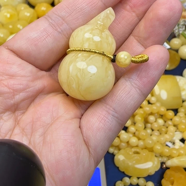 未镶嵌颈饰蜜蜡天然蜜蜡