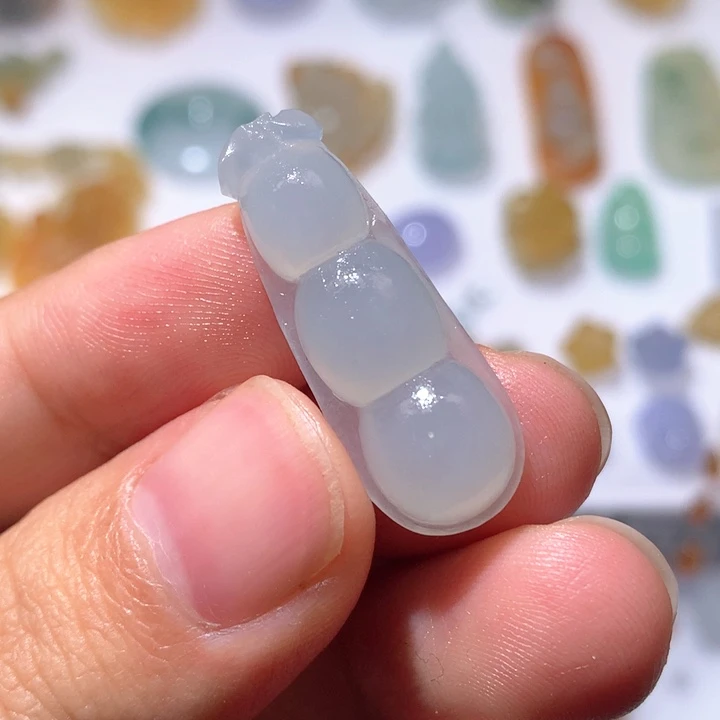 未镶嵌定制翡翠福豆