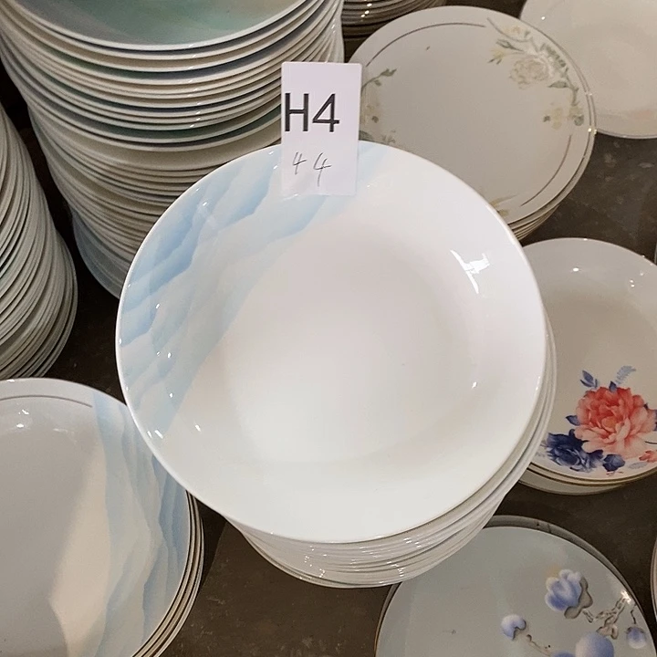 瓷H444淡蓝色花深盘