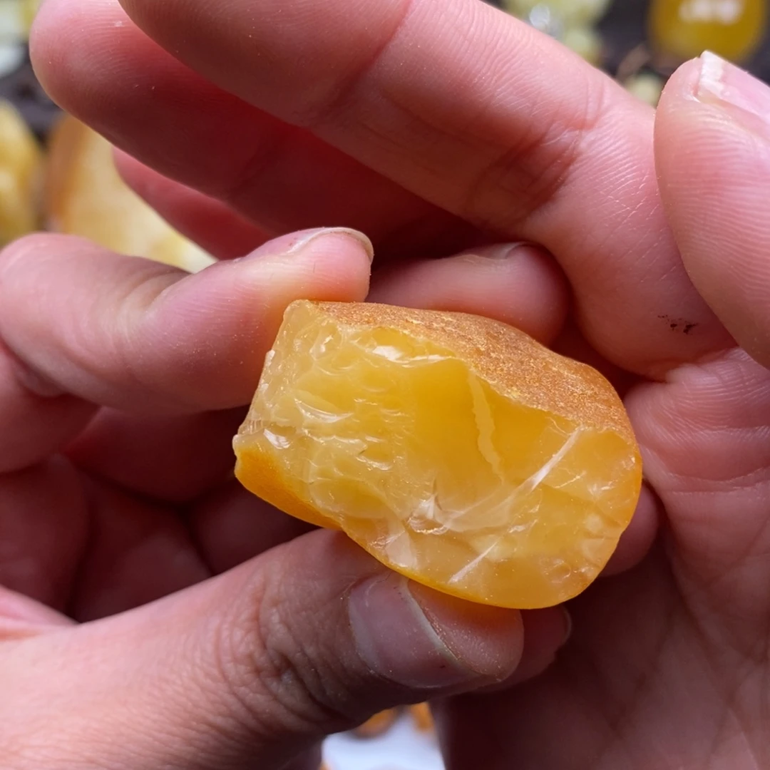 高***凡定制琥珀未镶嵌蜜蜡