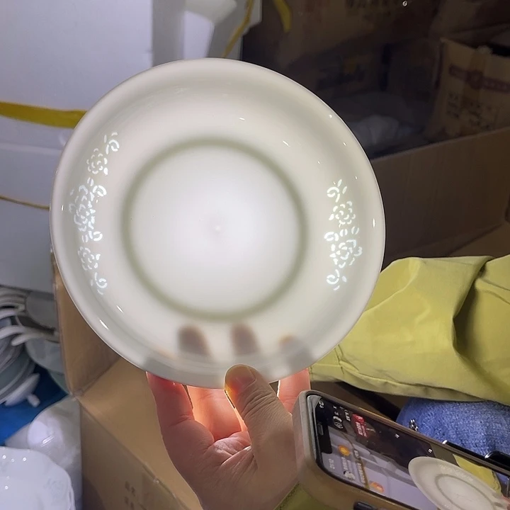 瓷片玉泥玲珑七英寸深盘两个，包邮