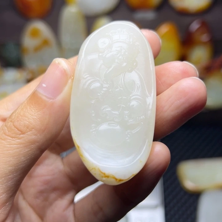 和田玉未镶嵌颈饰