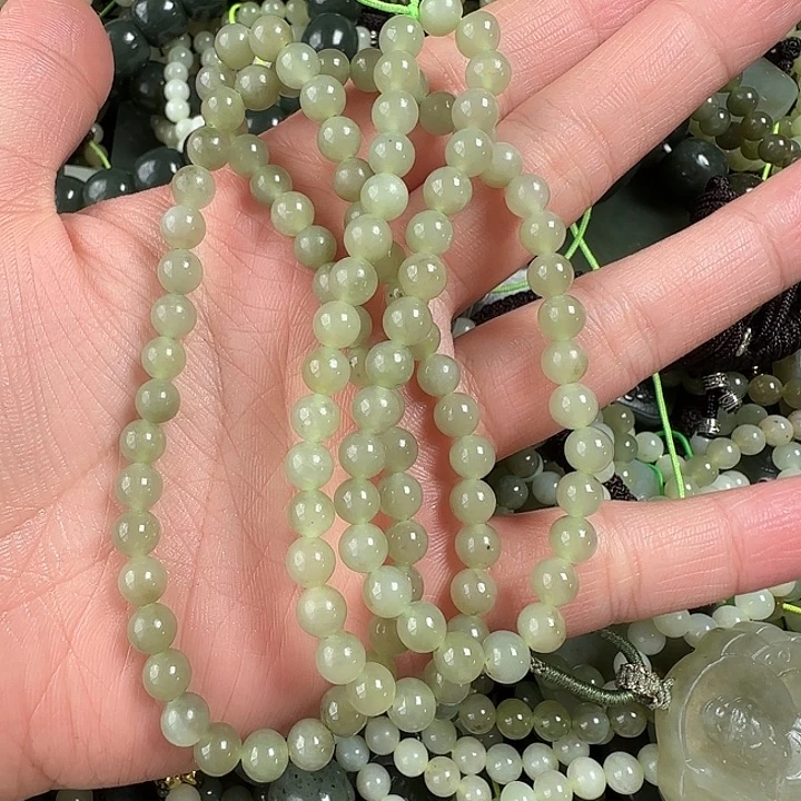 和田玉未镶嵌颈饰霸**人