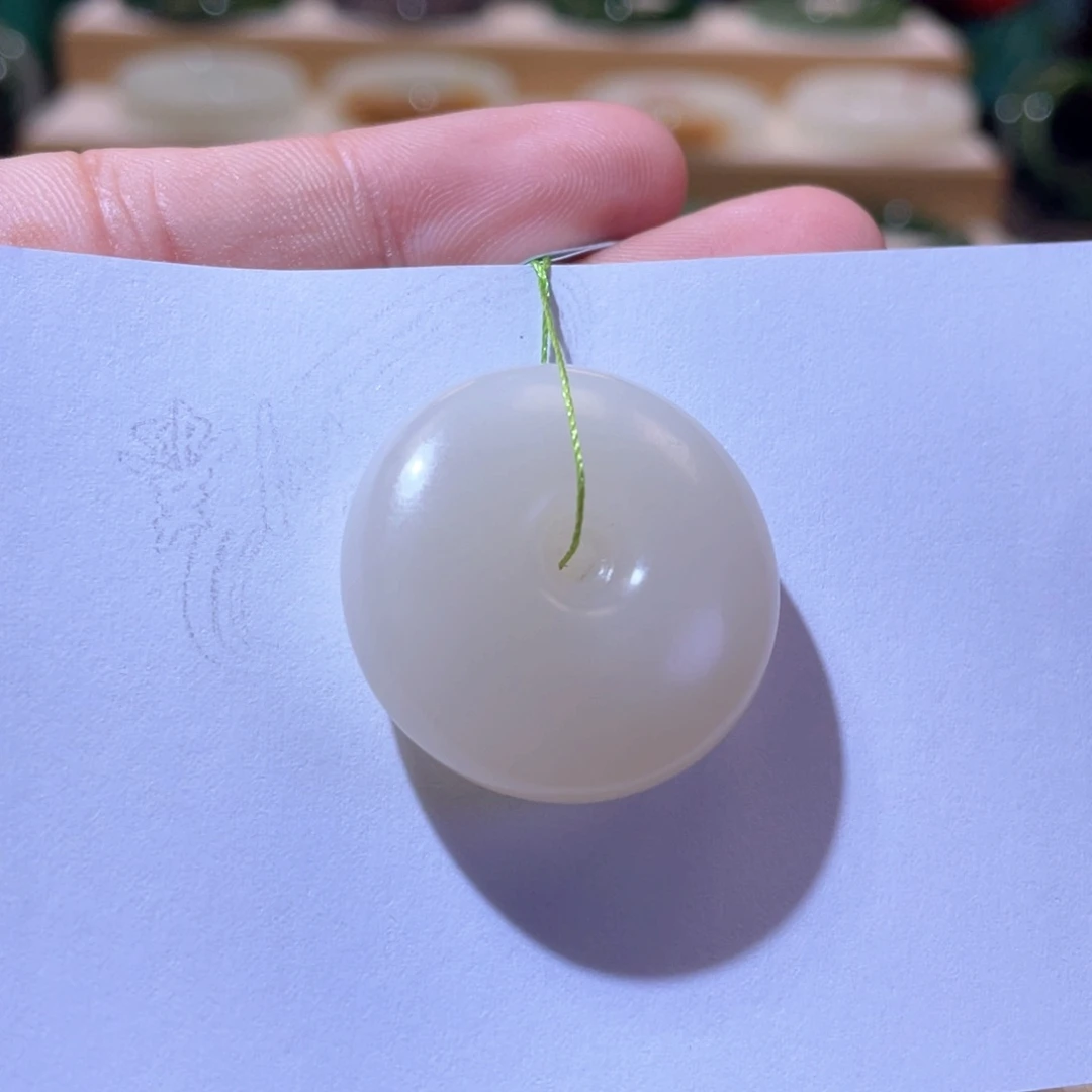 颈饰未镶嵌和田玉收藏级藕粉平安扣