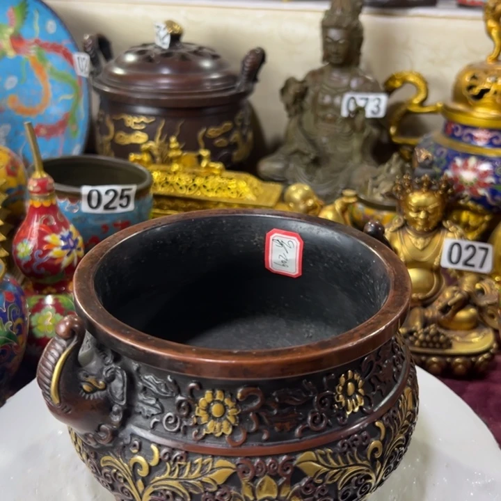 保***国香炉。