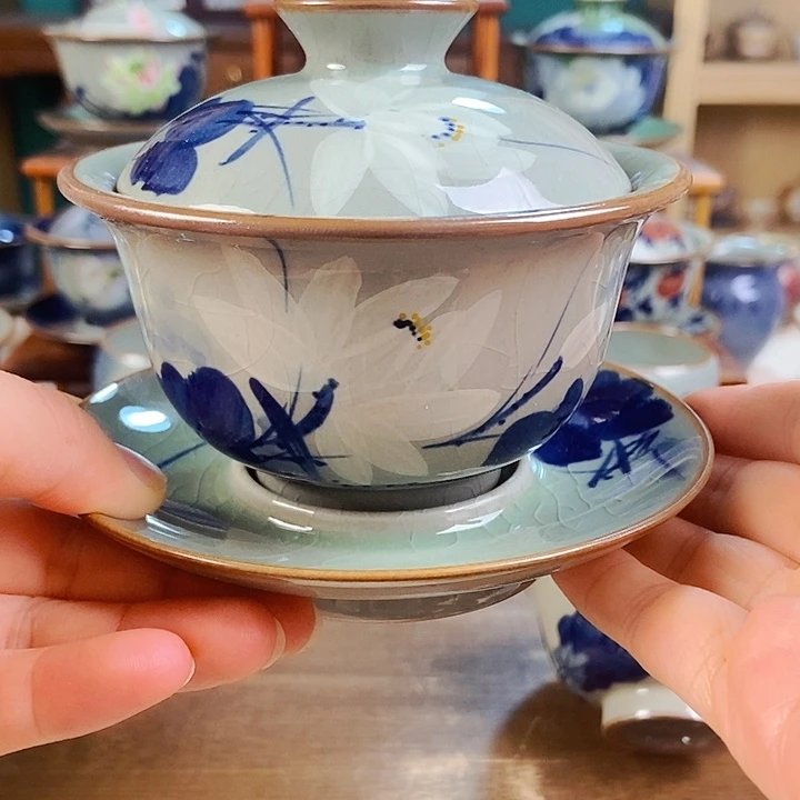 瓷片手工制作工艺精湛等