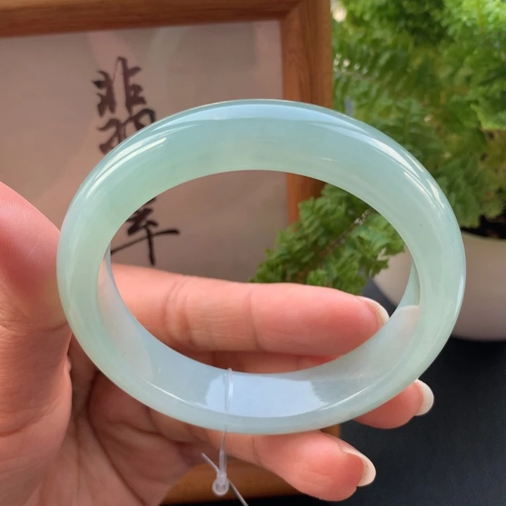 翡翠手镯未镶嵌翡翠手镯56