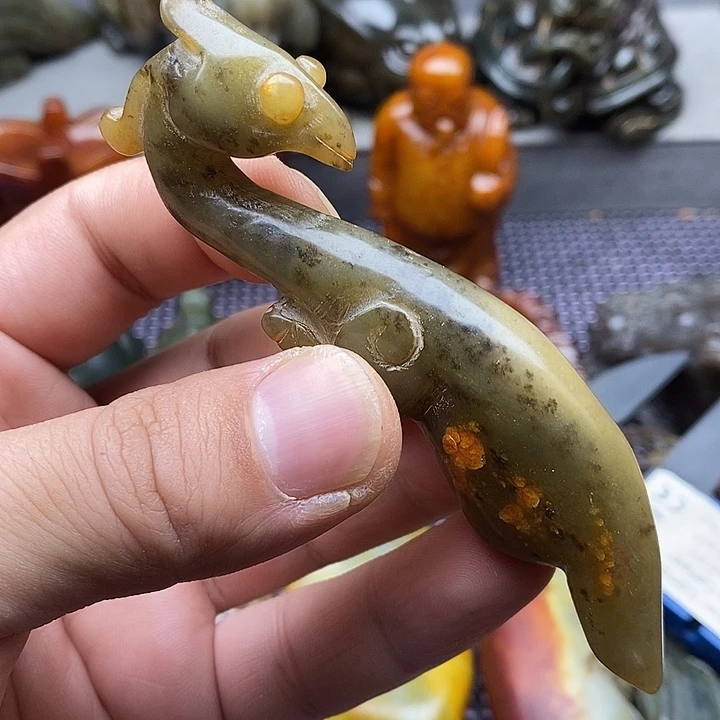 未镶嵌蛇纹石玉颈饰