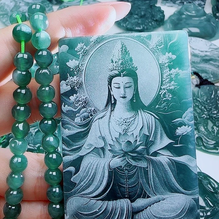 翡翠未镶嵌颈饰多样性发货天然的A货翡翠