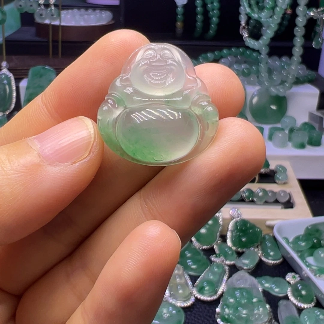 石英质玉（非洲翠）未镶嵌颈饰