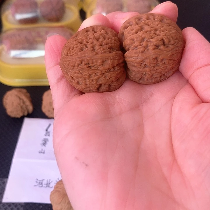 文玩核桃吊坠34尺红玛瑙