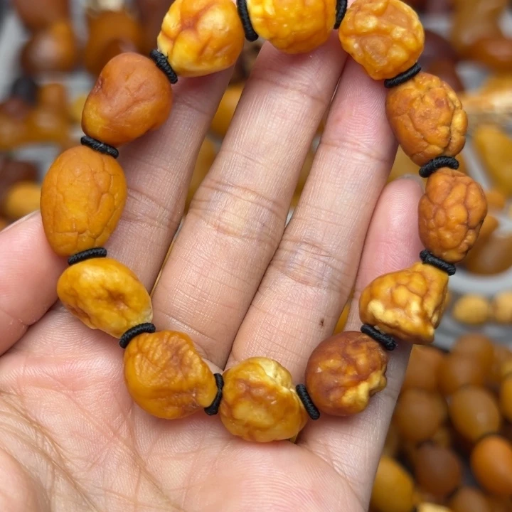 琥珀未镶嵌裸石天然蜜蜡