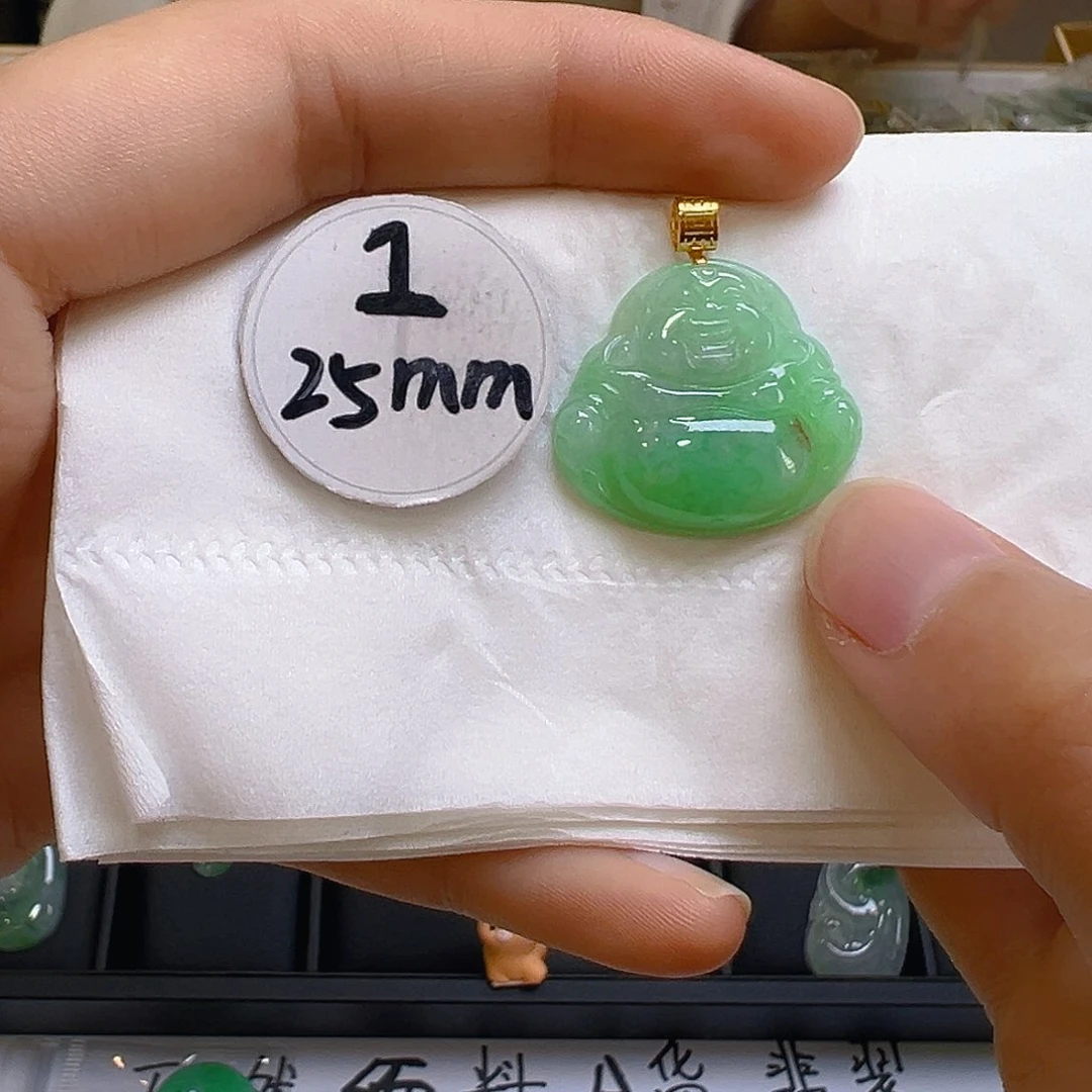 翡翠颈饰18K金镶嵌翡翠