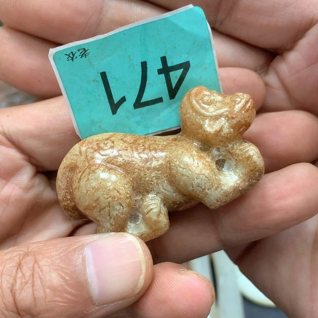 未镶嵌透闪石-蛇纹石玉颈饰啊*
