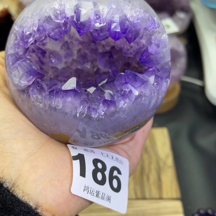 紫晶未镶嵌大型摆件（非配饰）