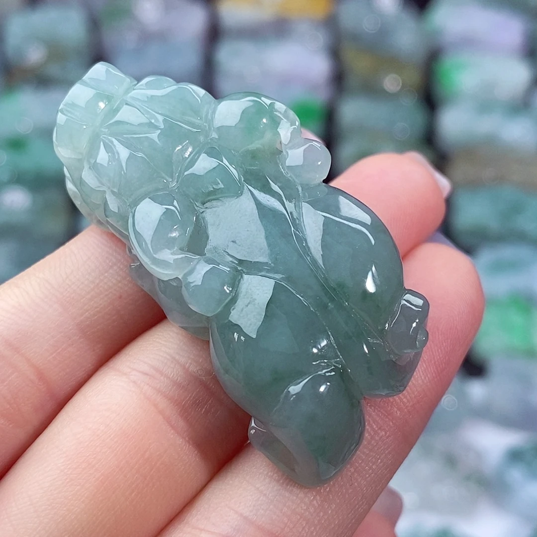 颈饰未镶嵌翡翠天然