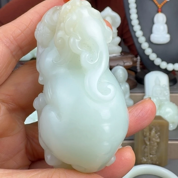 和田玉未镶嵌颈饰