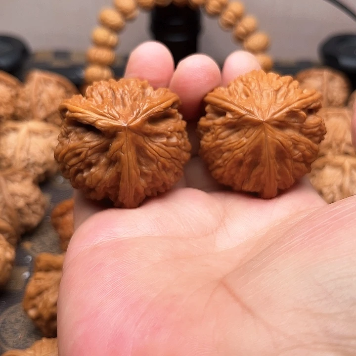 ****Q文玩核桃吊坠你们都在