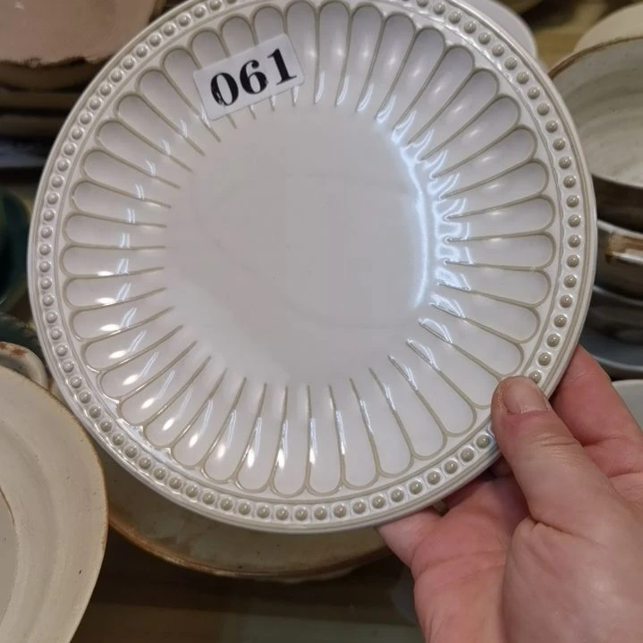 瓷片微瑕珠点八寸浅盘两个一组