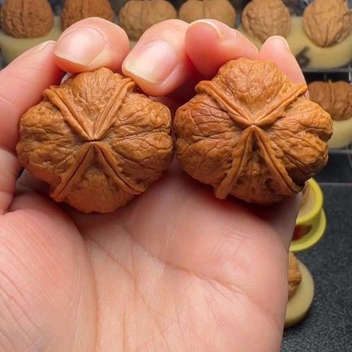 文玩核桃把件29号车