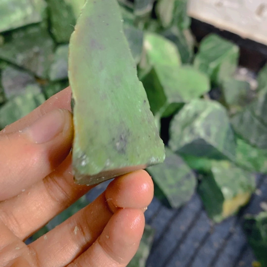 和田玉未镶嵌珠宝半成品