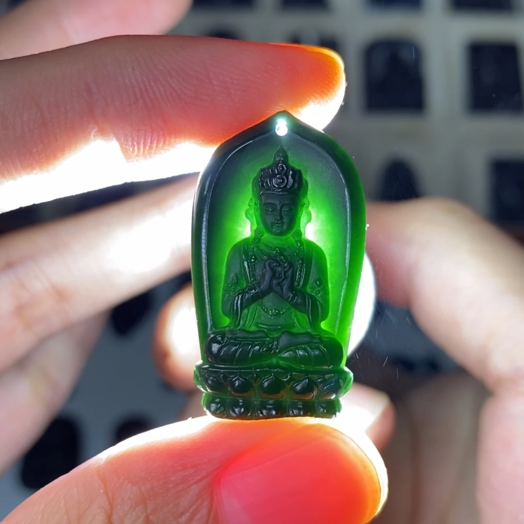 翡翠未镶嵌吊坠(赠链)