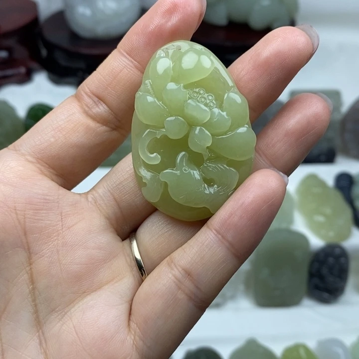 和田玉（碧玉）未镶嵌颈饰71