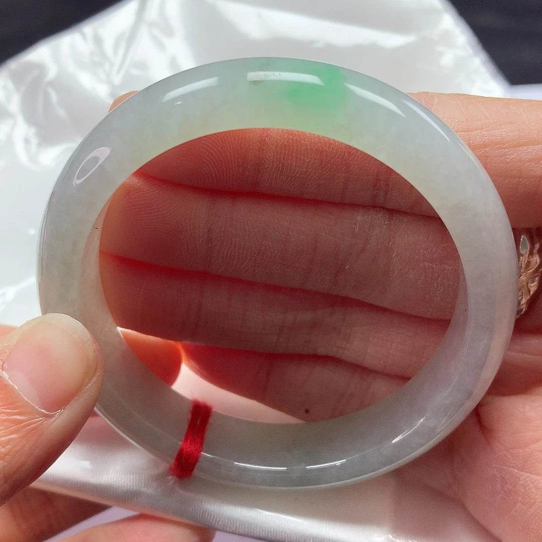 翡翠手镯未镶嵌53圈