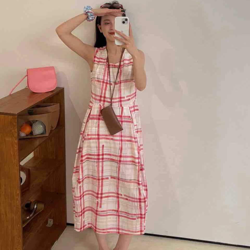 夏季红色格纹无袖娃娃领收腰显瘦长款复古无袖连衣裙