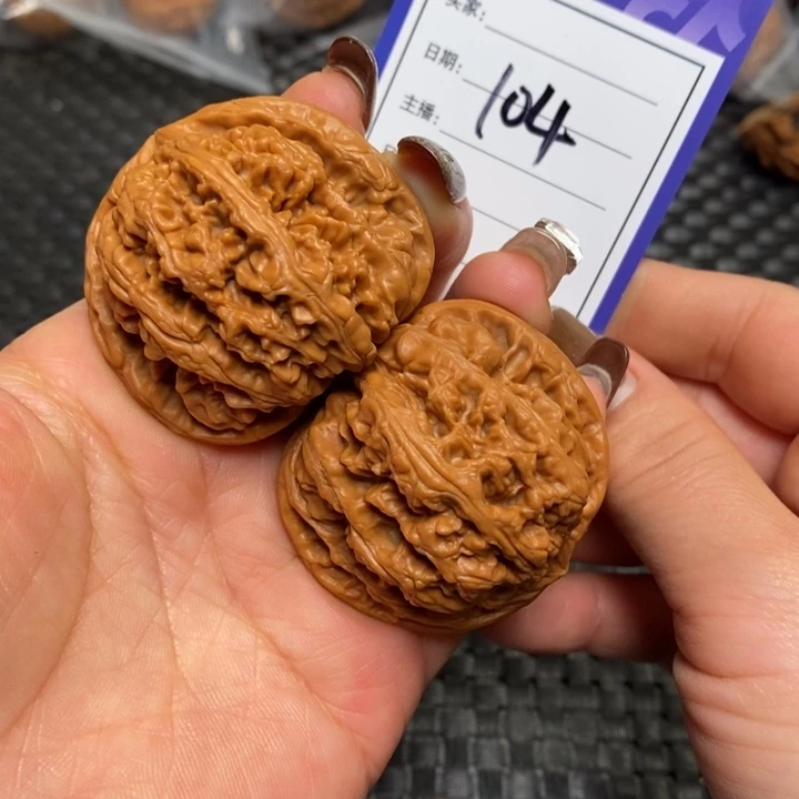 文玩核桃把件104粗筋45