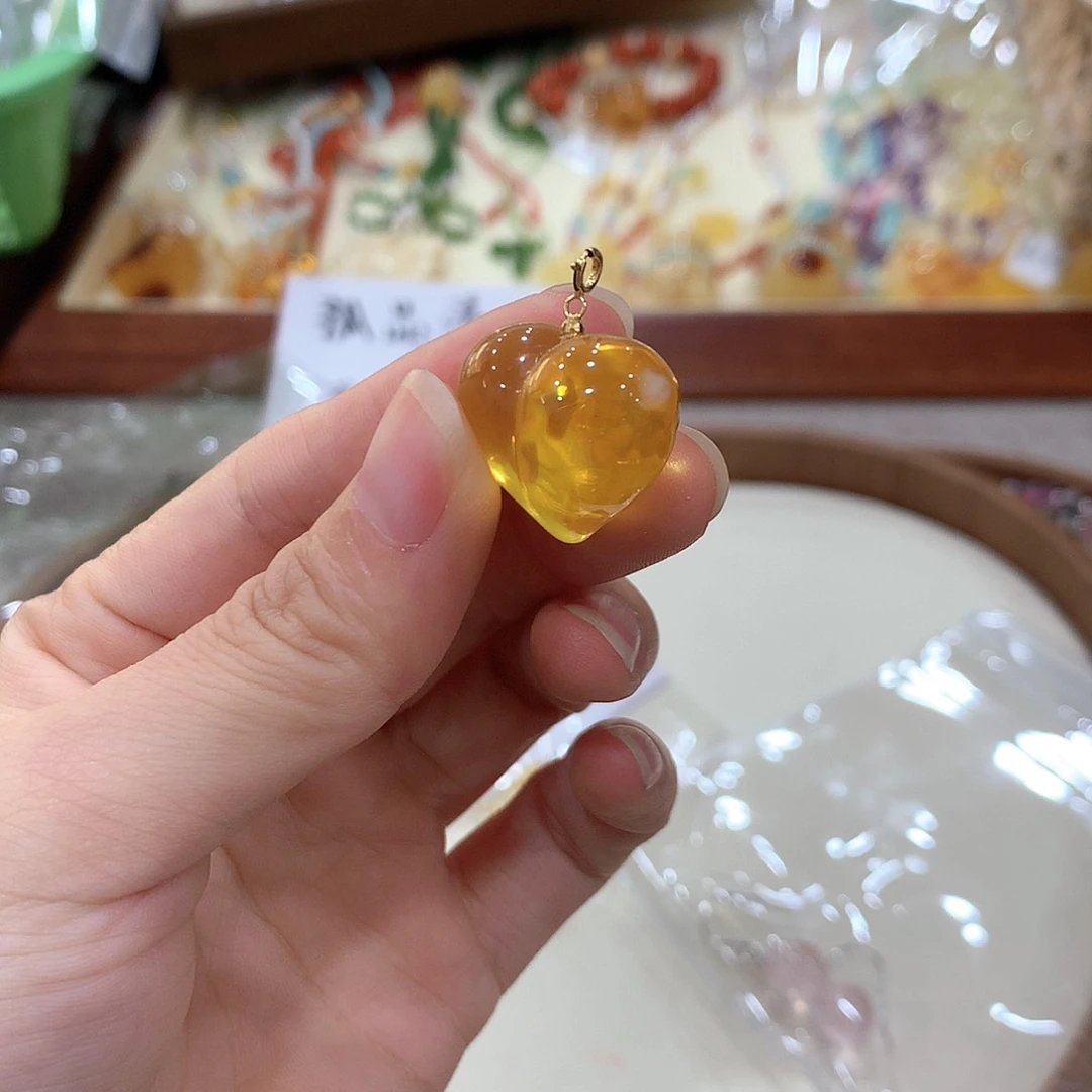 ****u未镶嵌颈饰琥珀项链