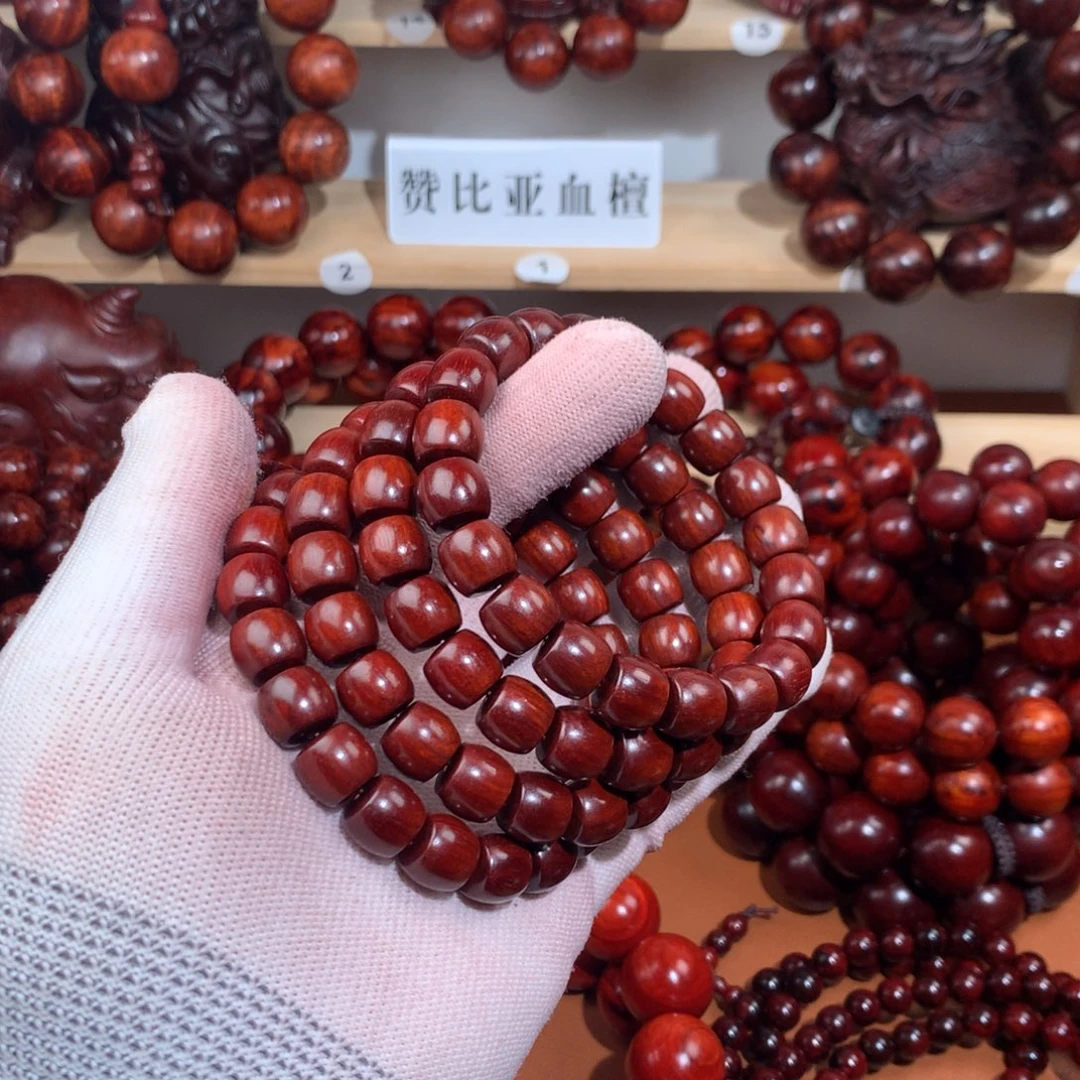 染料紫檀（血檀）10x11直切顶泥鸡血红