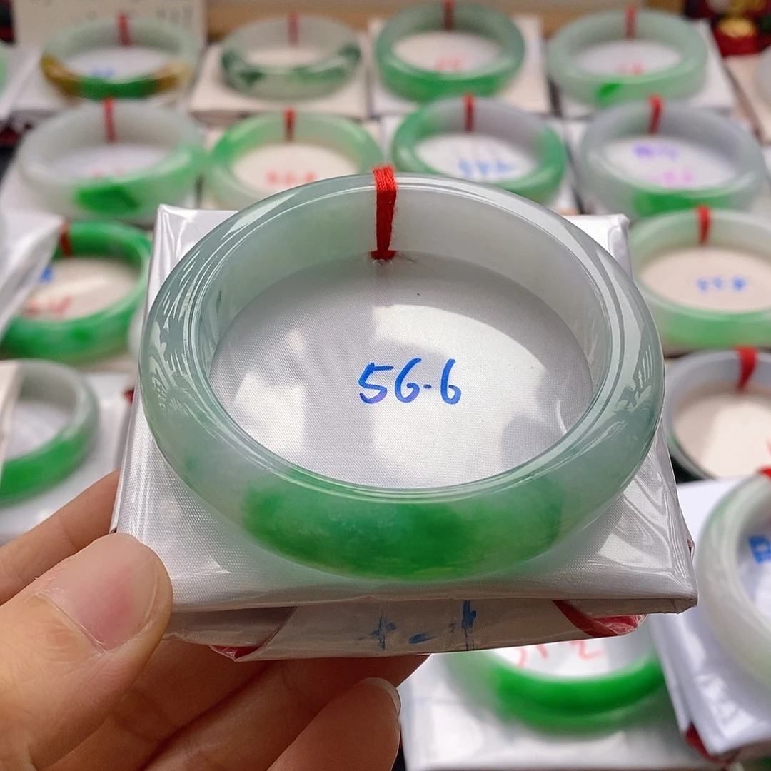 翡翠未镶嵌手镯10号