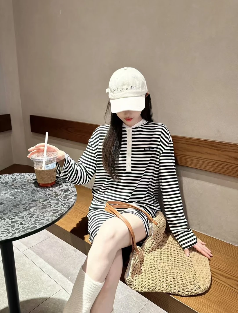 宽松洋气条纹上衣