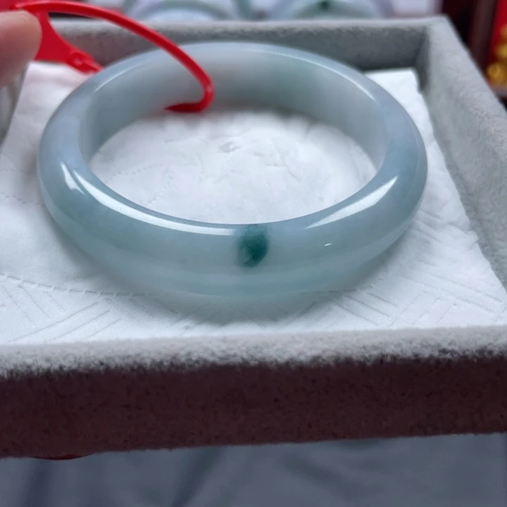翡翠未镶嵌手镯手镯