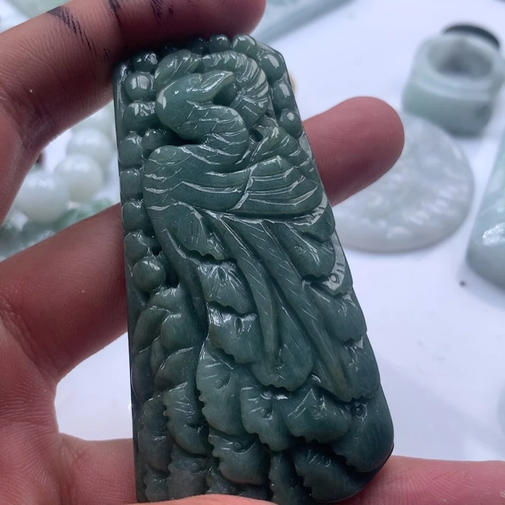 翡翠未镶嵌颈饰保真天然a货翡翠