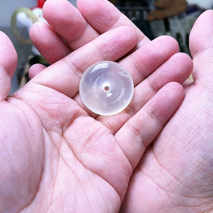 蛇纹石玉颈饰未镶嵌月*