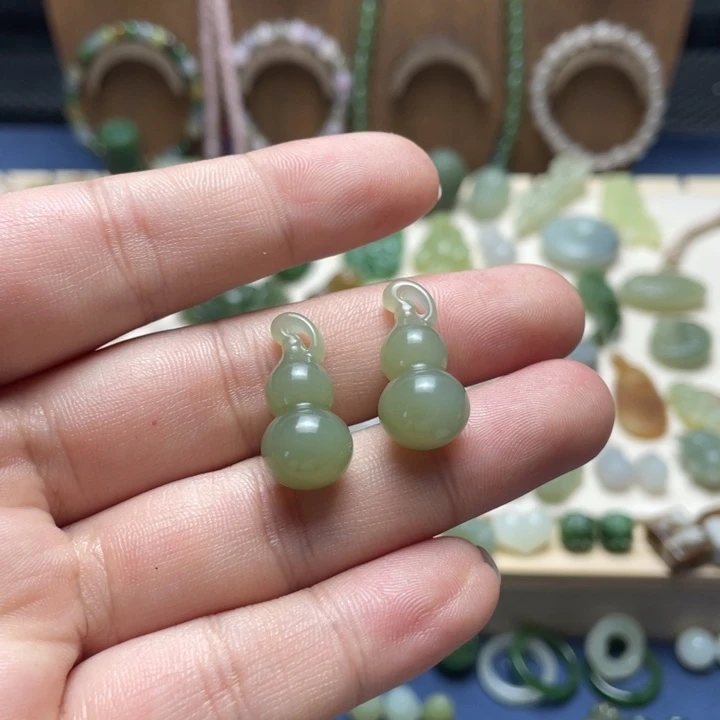 吊坠(不含链)未镶嵌和田玉一对