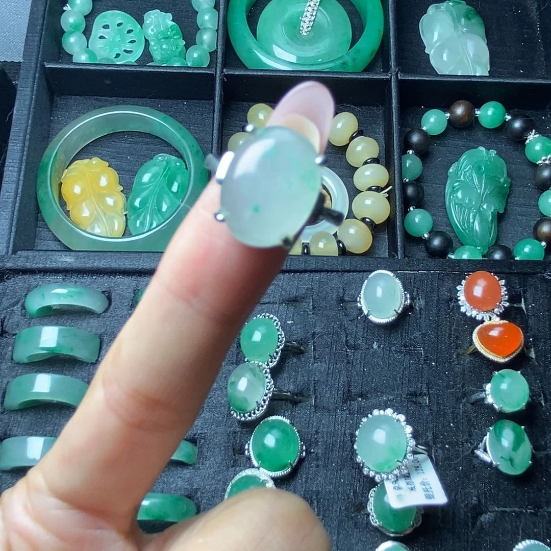 石英质玉合金戒指