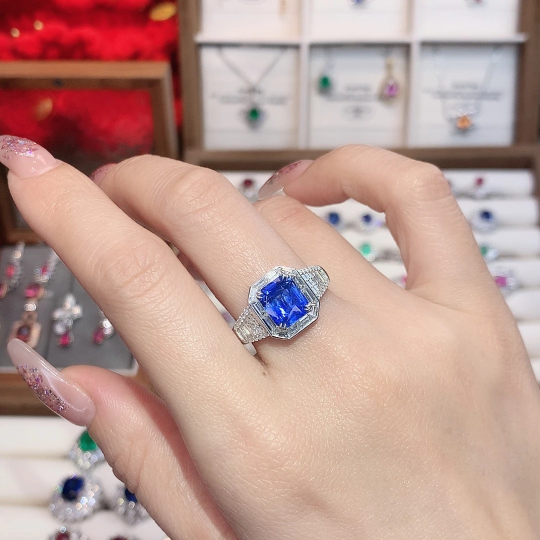 蓝宝石18K金镶嵌戒指2.55ct/天然宝石/七天无理由
